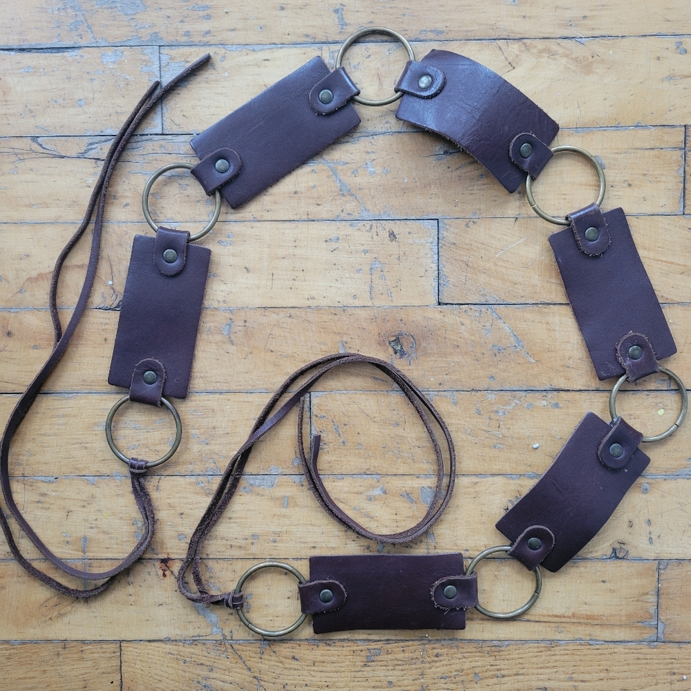 Elegant Brown Leather Ring Belt